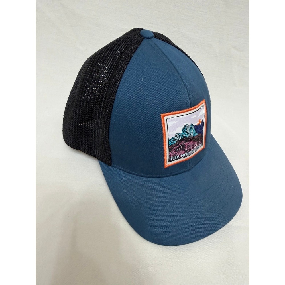 The North Face Blue Mudder Trucker Hat Mountain Patch Flexfit L-XL Outdoor Cap